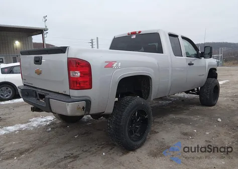 2010 Chevrolet Silverado 1500 Lt from USA, damaged, VIN 1GCSKSE31AZ140007